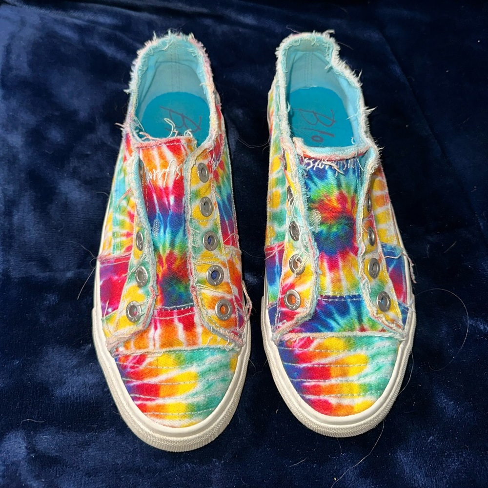 Women’s Blowfish Malibu sneakers size 8